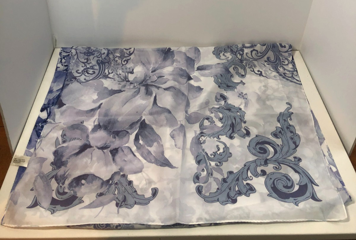 ASILK Scarf, Blue and White, 100% Silk, China, 66.9" x 21.7"