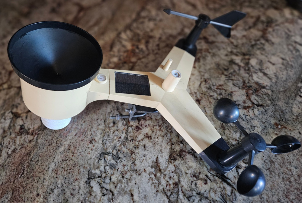 Ambient Weather WH65B Transmitter Anemometer Rain Water Wind Sensor Array