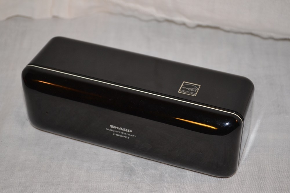 Sharp i-Elegance Music System for i-Pod DK-AP7N(W)