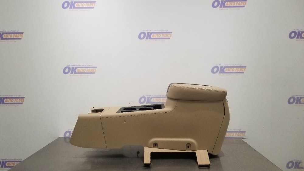 08 CHEVY SILVERADO 3500 FRONT CENTER FLOOR CONSOLE ASSEMBLY TAN