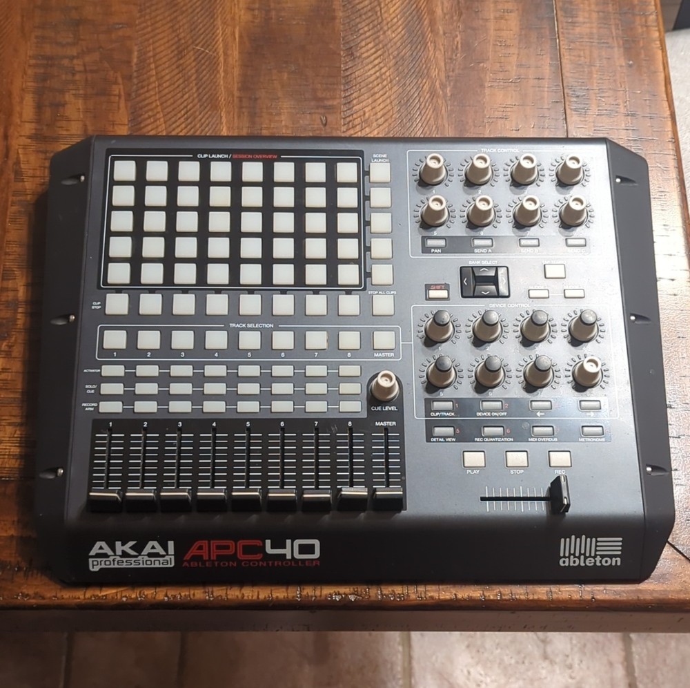 Akai APC40  MK1 DAW MIDI Controller
