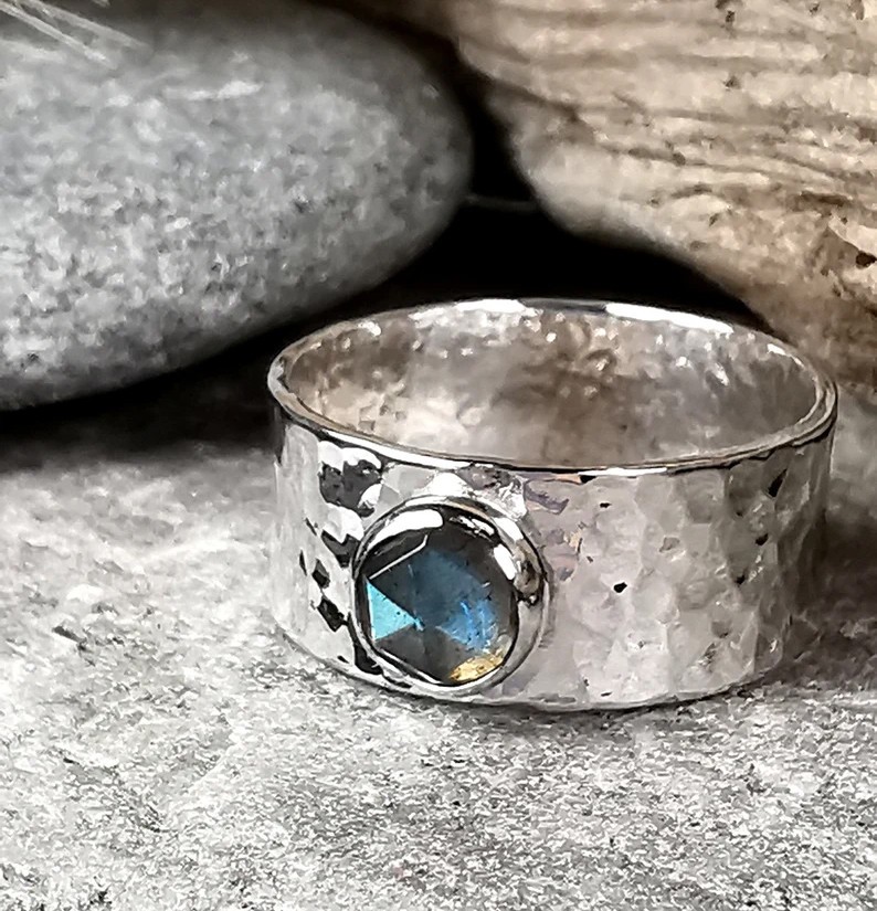 Solid 925 Sterling Silver Natural Labradorite Gemstone Hammered Wide Band Ring