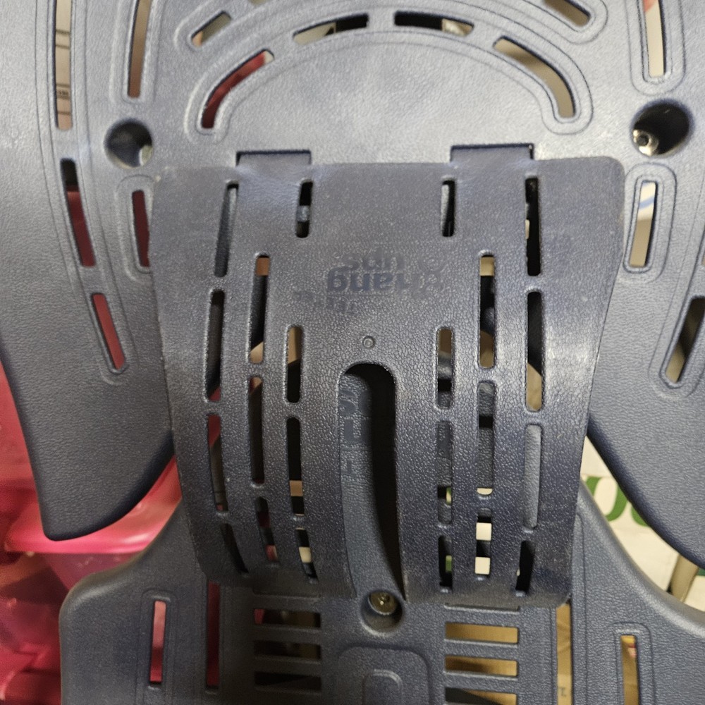 Teeter Hang UPS Inversion Table EP 860 Slightly Used