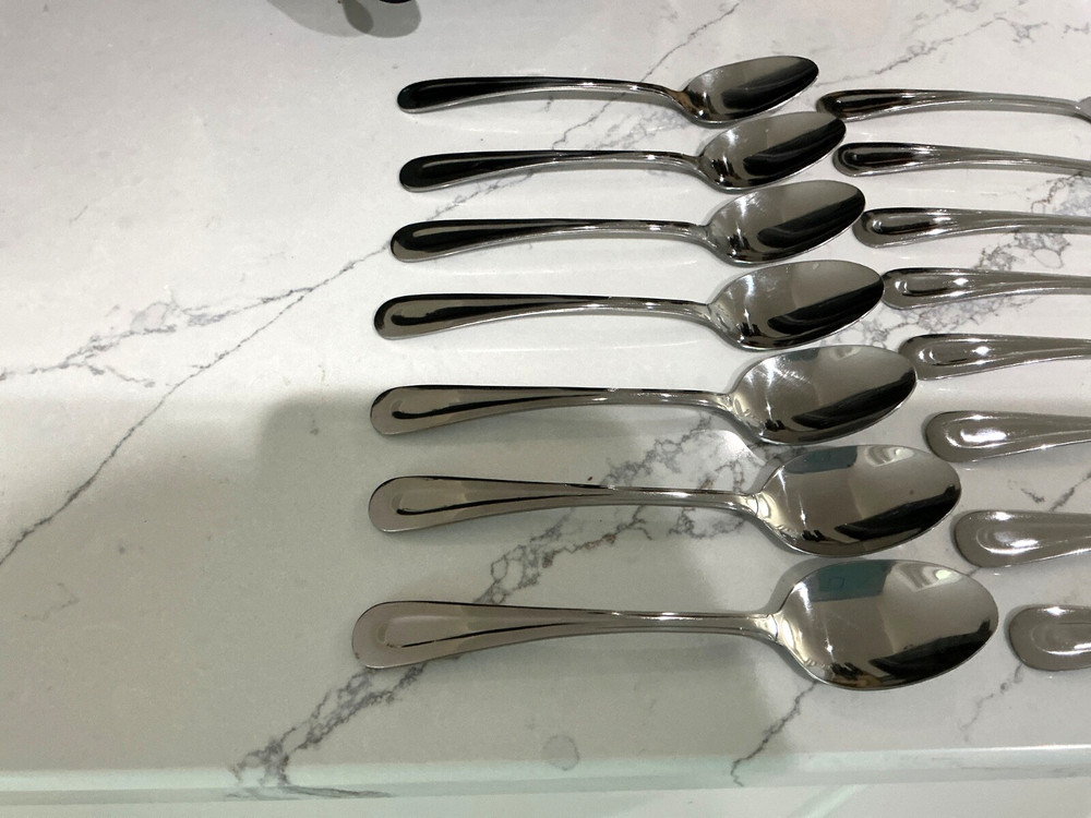 63 pc ONEIDA *SAND DUNE* GLOSSY STAINLESS FLATWARE