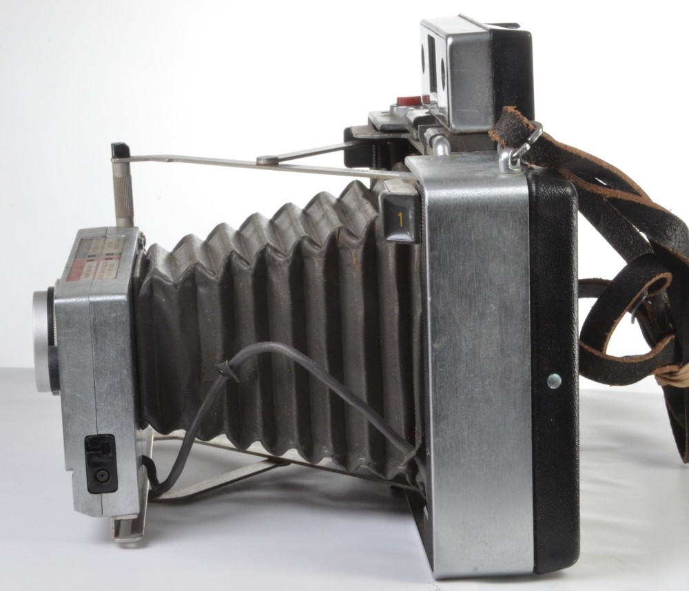 Vintage Polaroid Automatic 100 Land Camera with Strap -READ DESCRIPTION