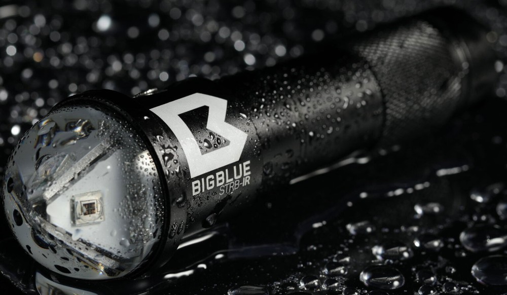 BigBlue STRB-IR infrared Strobe Light