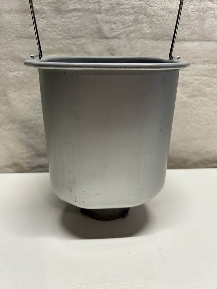 Breadman Bread Maker TR441 Original Pan And Paddle