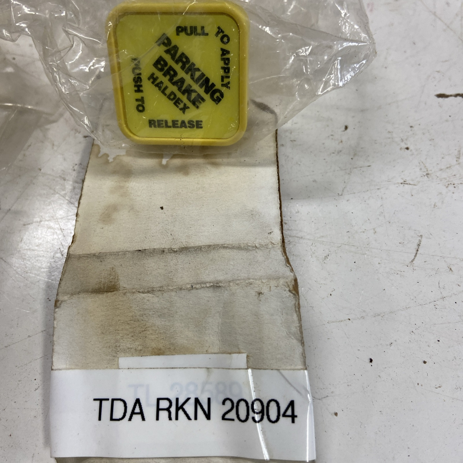 NOS Meritor Haldex TDA RKN20904 Meritor AIR Brake Knobs Lot Of 8 Pieces