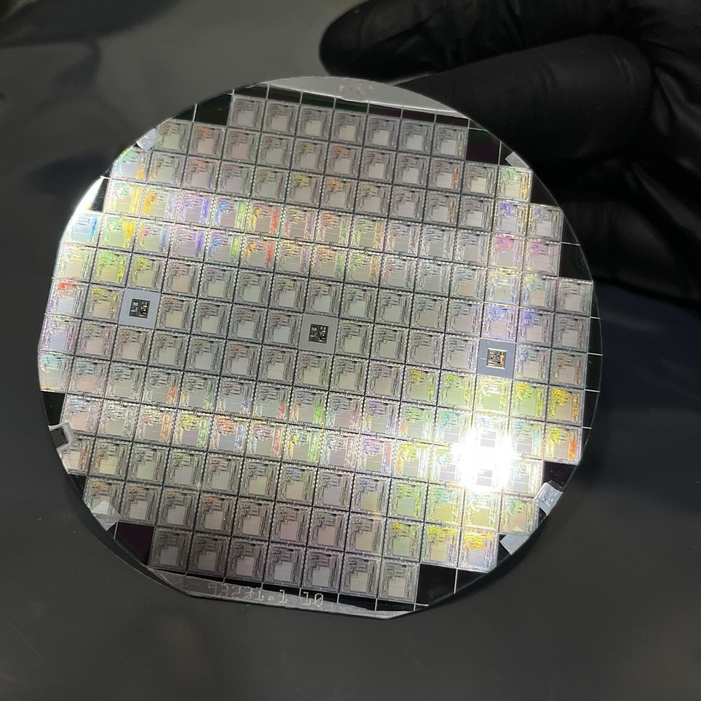 4 Inch Silicon Wafer With Die Containing Distinguishable Microstructures