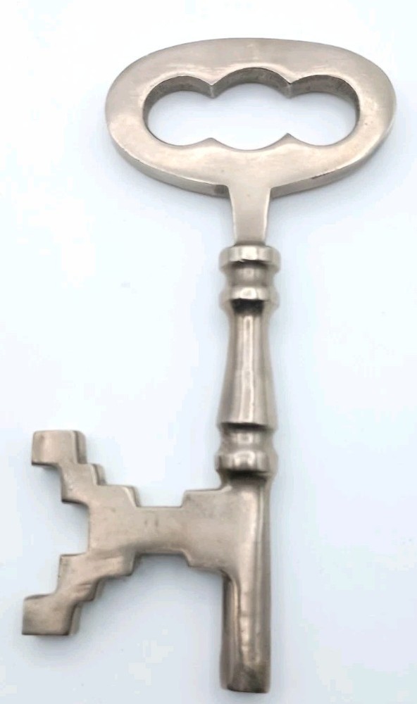 Solid Metal Skeleton Key Nonmagnetic 7" Heavy Paper Weight