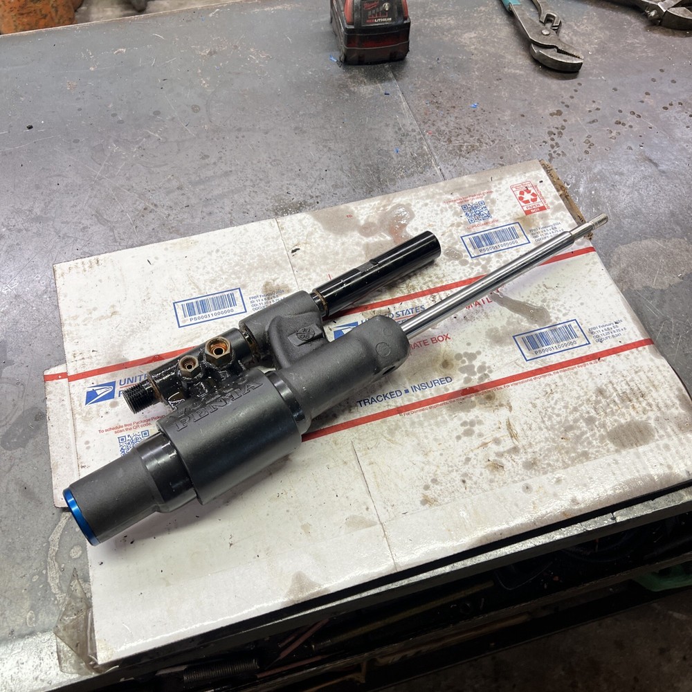 Volvo pents steering actuator