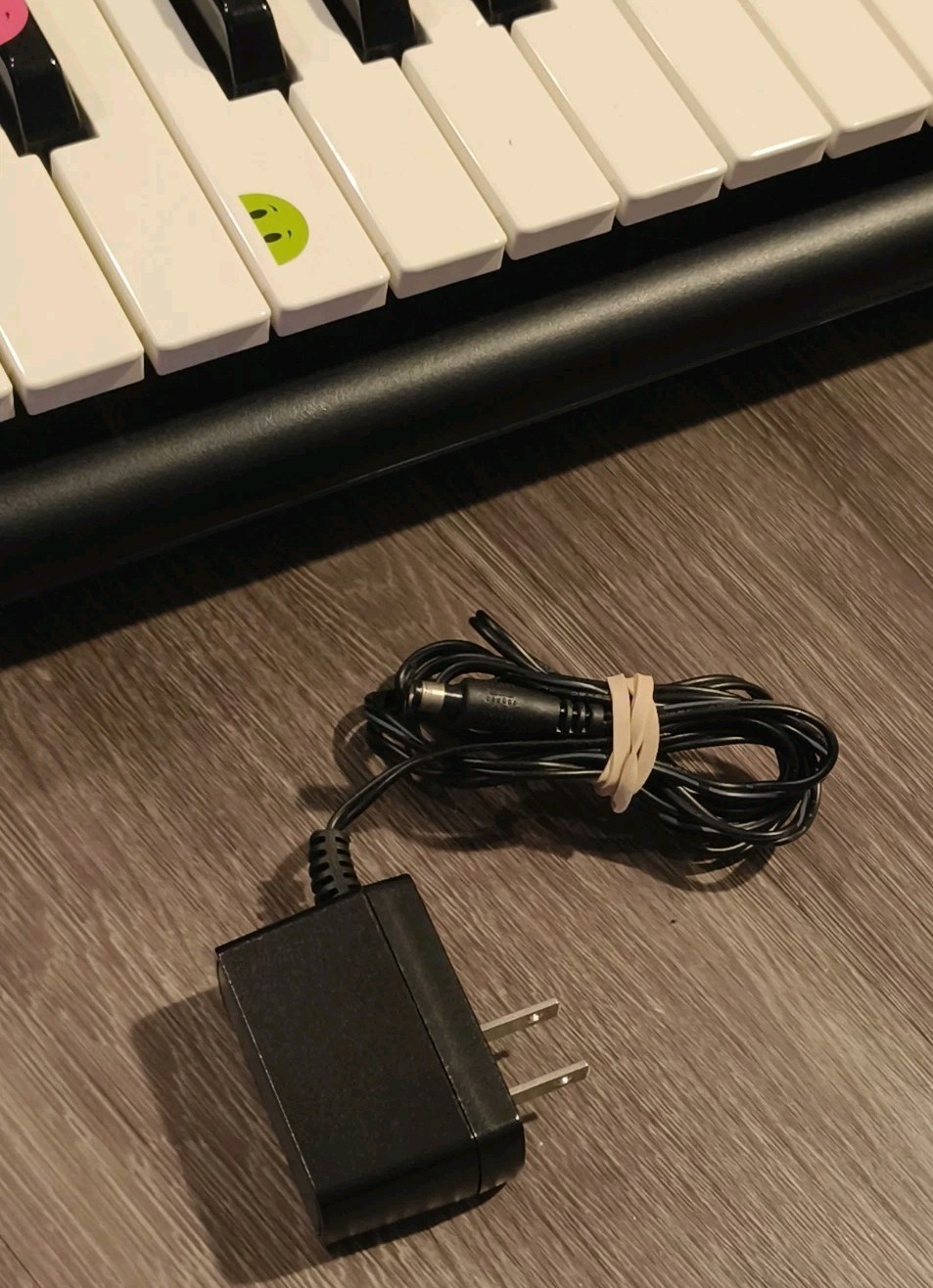 Yamaha YPT-230 61-Key Portable Arranger Digital Keyboard