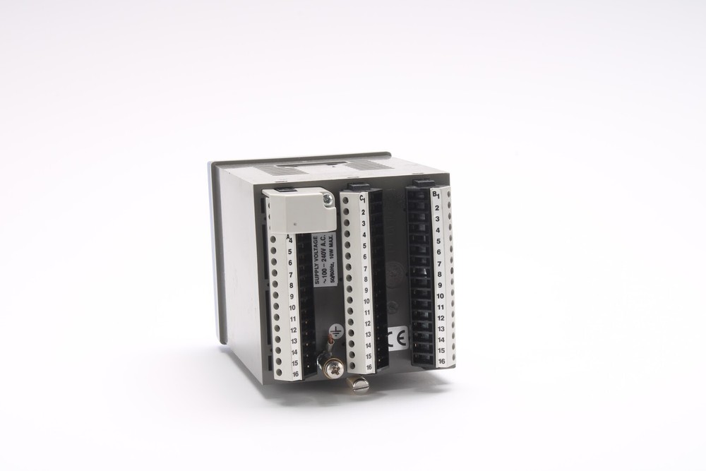 Optek C221 Control 200 Conductivity Controller - Fair Condition