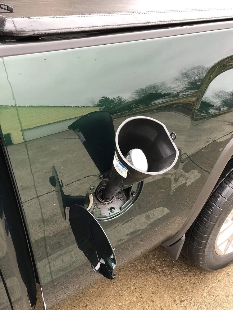 75-068 Long Neck Plastic Funnel - 2 Quart