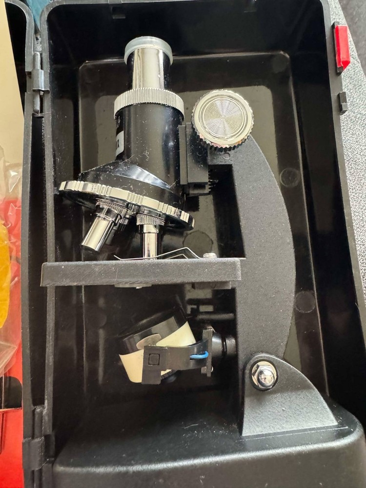 Vintage Selsi Microscope 150x–600x – Excellent Condition