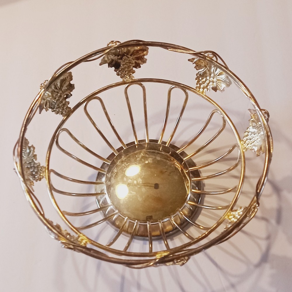 VTG Studio Silversmiths Wire Fruit Bread Basket Ornate Grape Clusters (read)