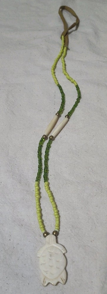 Native American Beaded Turtle Necklace 19" D21