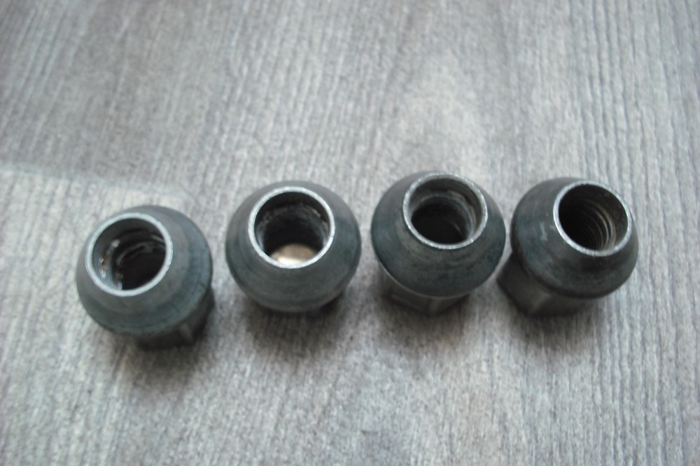 4 FORD GALAXY MK3 WHEEL NUTS 21mm