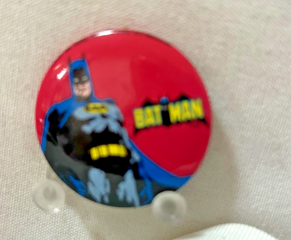 BATMAN:  BUTTON IMAGE 6
