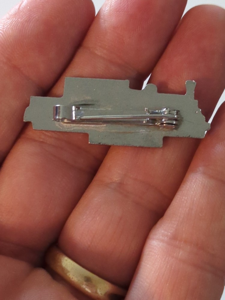 Blanche Train - Metal Lapel / Hat Pin