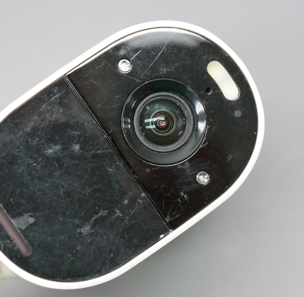 Arlo Essential XL VMC2032 Wireless Spotlight Security Camera White