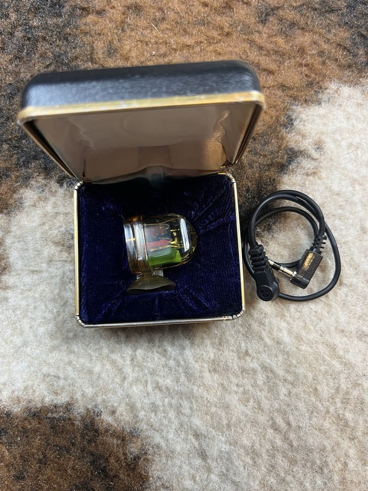 NISSIN SYNCHRO EYE MICRO CAMERA FLASH SLAVE WITH PC CONNECT TRIGGER (MINT)