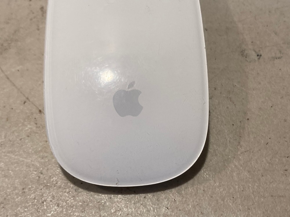 Apple Magic Mouse A1296 3VDC Wireless Bluetooth Multi-Touch Laser Mouse