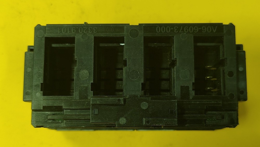 2008-2021 FREIGHTLINER CASCADIA SWITCH DASH MODULE