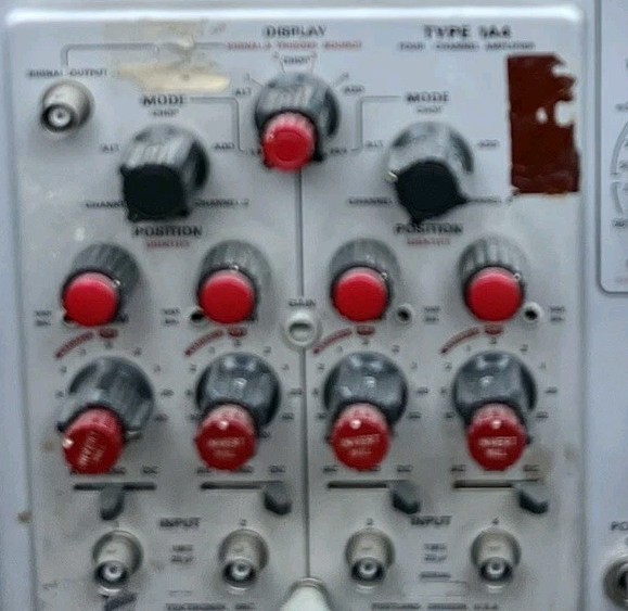 TEKTRONIX TYPE 547 OSCILLOSCOPE TYPE 1A4 DUAL TRACE PLUG IN UNIT