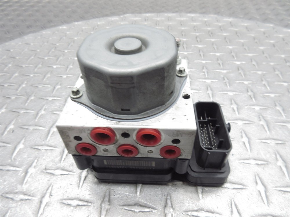 2018 Harley Electra Glide FLHTCU ABS Pump Anti Lock Brake Module Control Unit