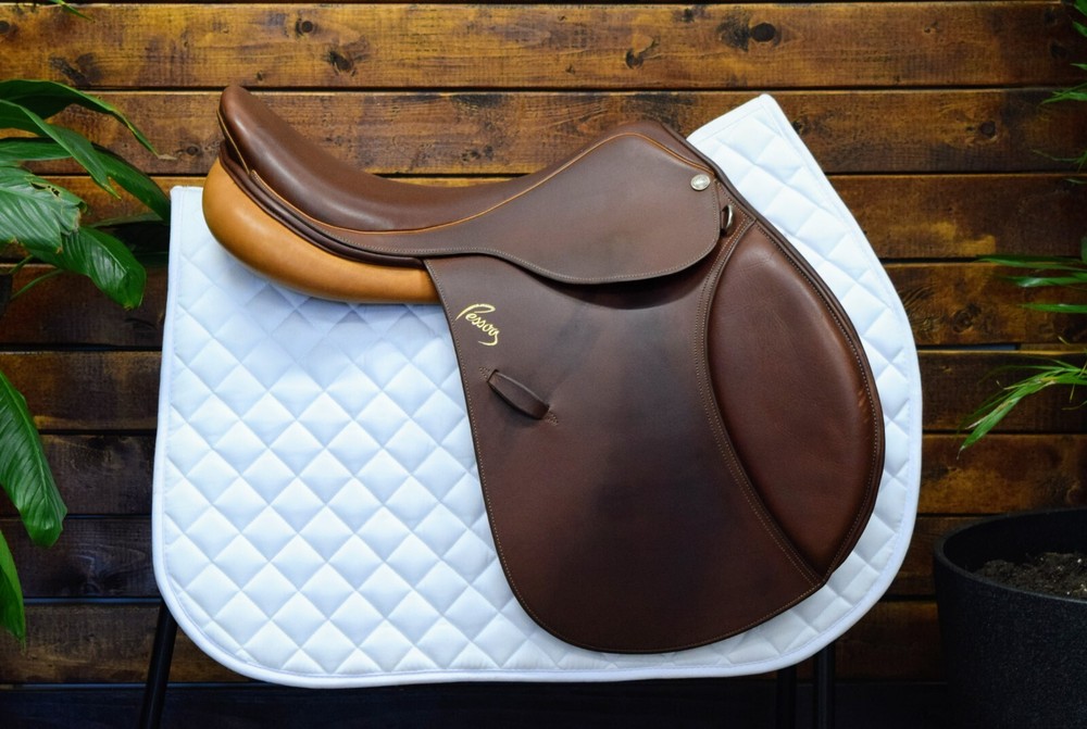 17" Pessoa Amo *Straight Flaps*