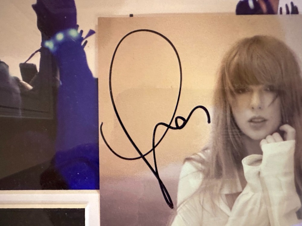 TAYLOR SWIFT Signed TTPD Insert (PSA/DNA) Cert | UV-Plexi Professionally Framed