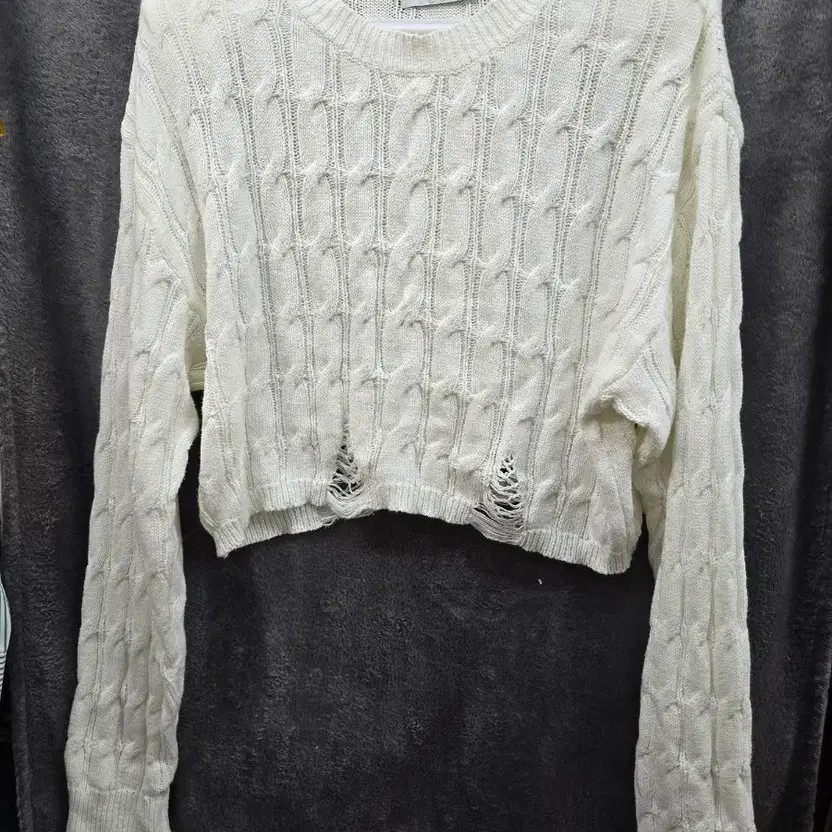 Billion Crochet Pattern Crop Knit Sweater Ivory