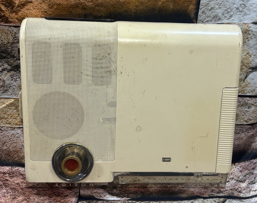 Thomas Edison Voicewriter with Original Case And (1) Diamond Disc