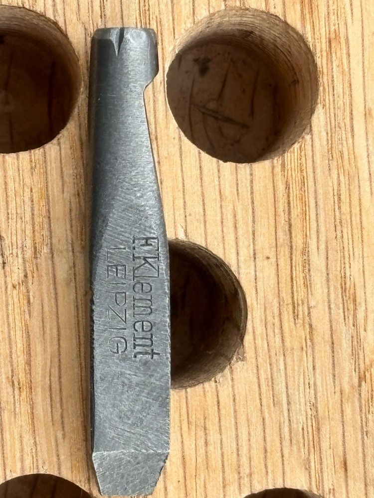 F Klement Leipzig Bookbinding Onlay Punch - #8