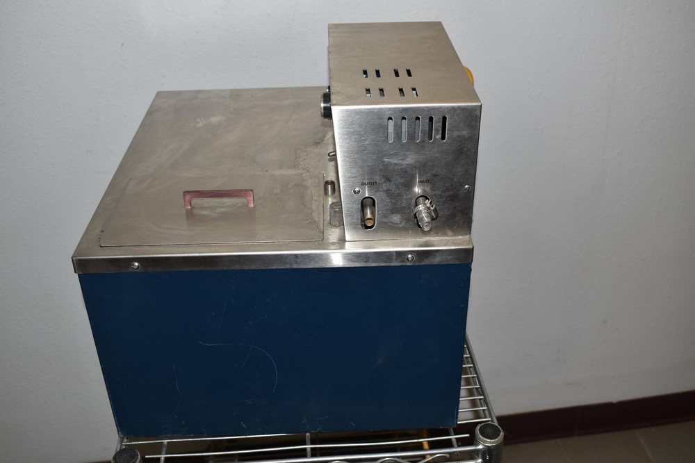 NESLAB ENDOCAL RTE-8 WATER CIRCULATING BATH (SGJ45)