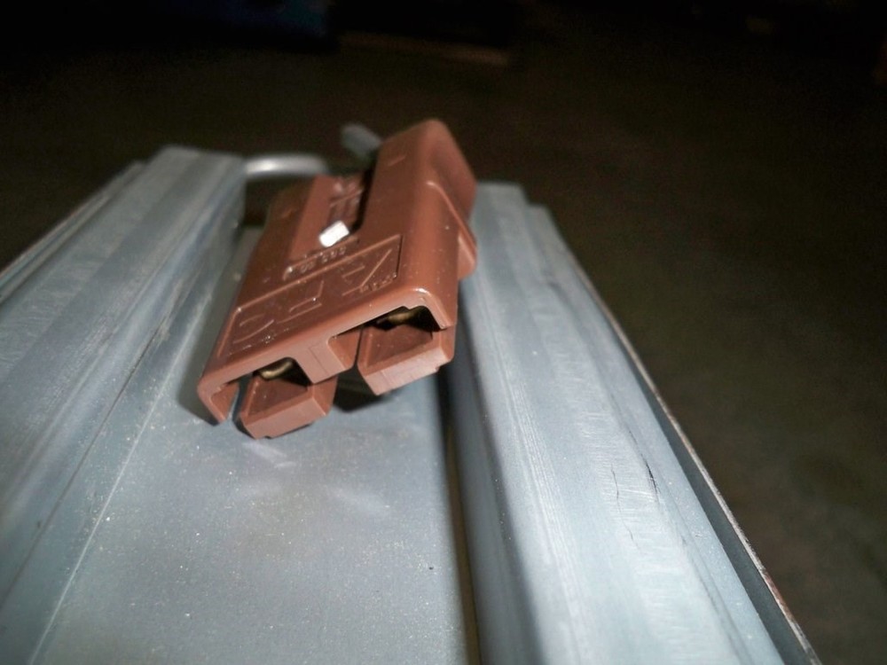 APC OM-1863B Replacement Battery Cartridge SEE NOTES