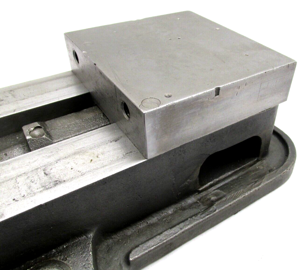 KURT ANGLOCK 6" MILLING MACHINE VISE - #D60