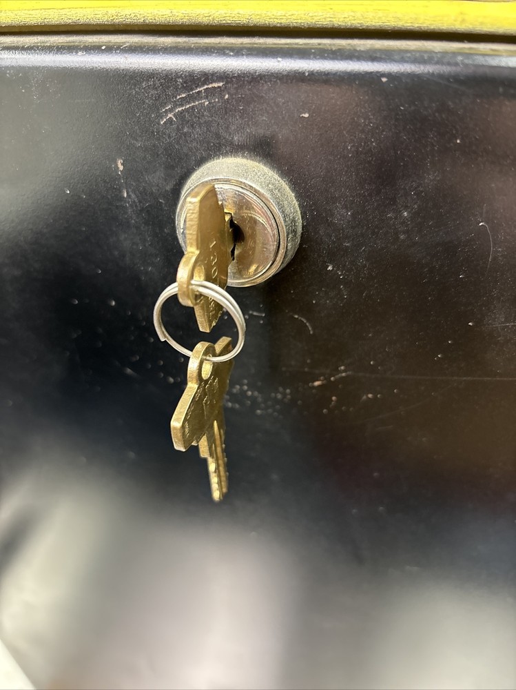 ANTIQUE MILLS WAR EAGLE 5 CENT SLOT MACHINE