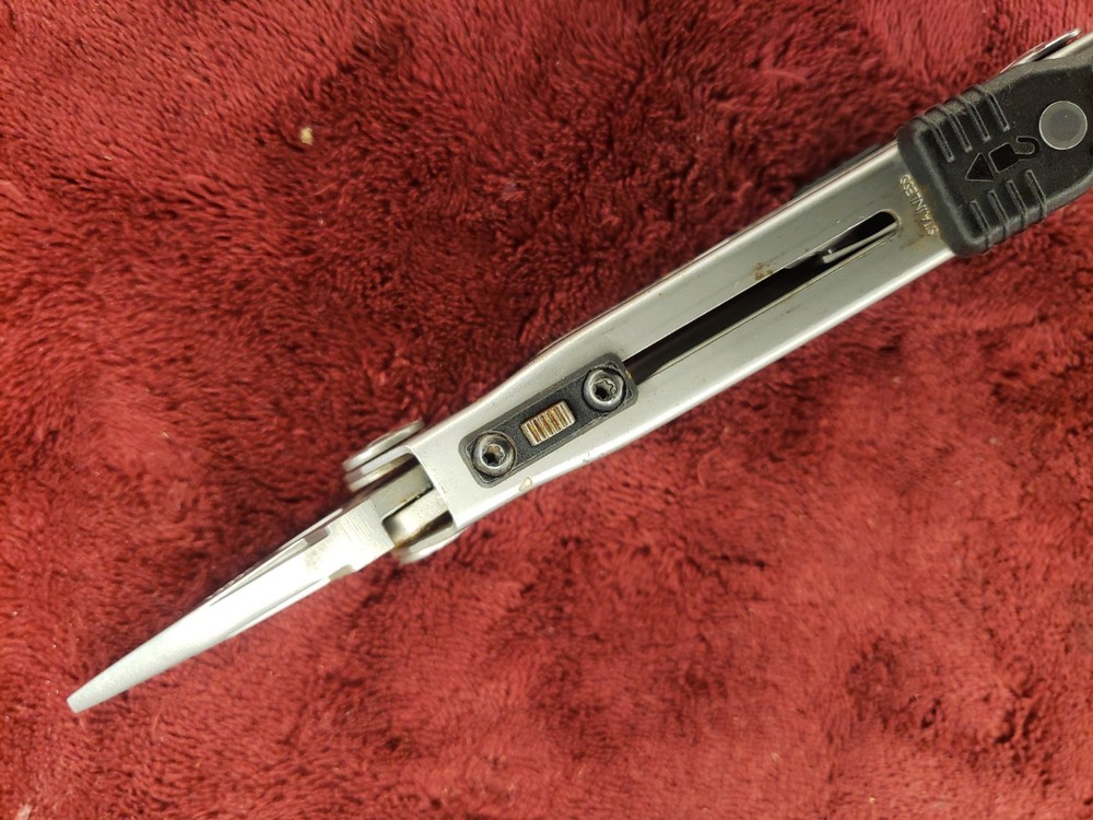 🔪🔪🔪 Gerber Diesel Multi-Tool knife pliers s