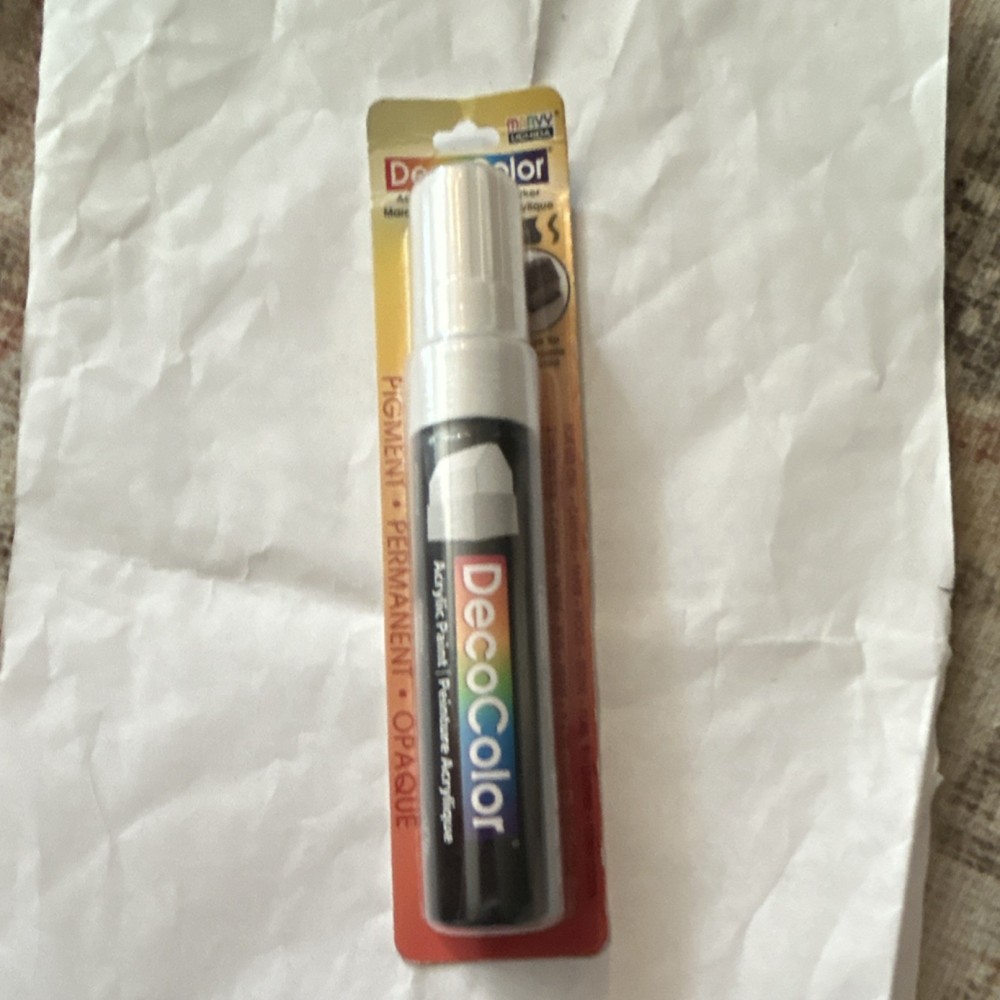 DecoColor Acrylic Paint Marker White