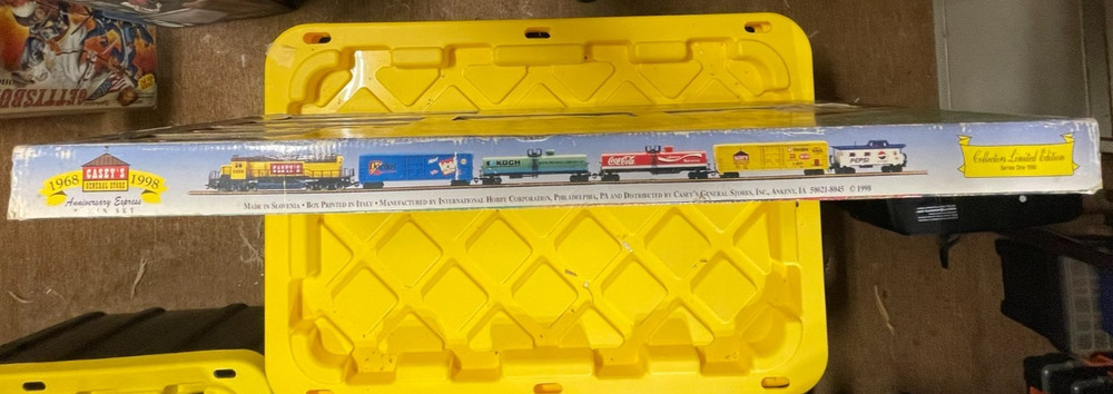 IHC HO - Casey's General Store Anniversary Express - Train Set