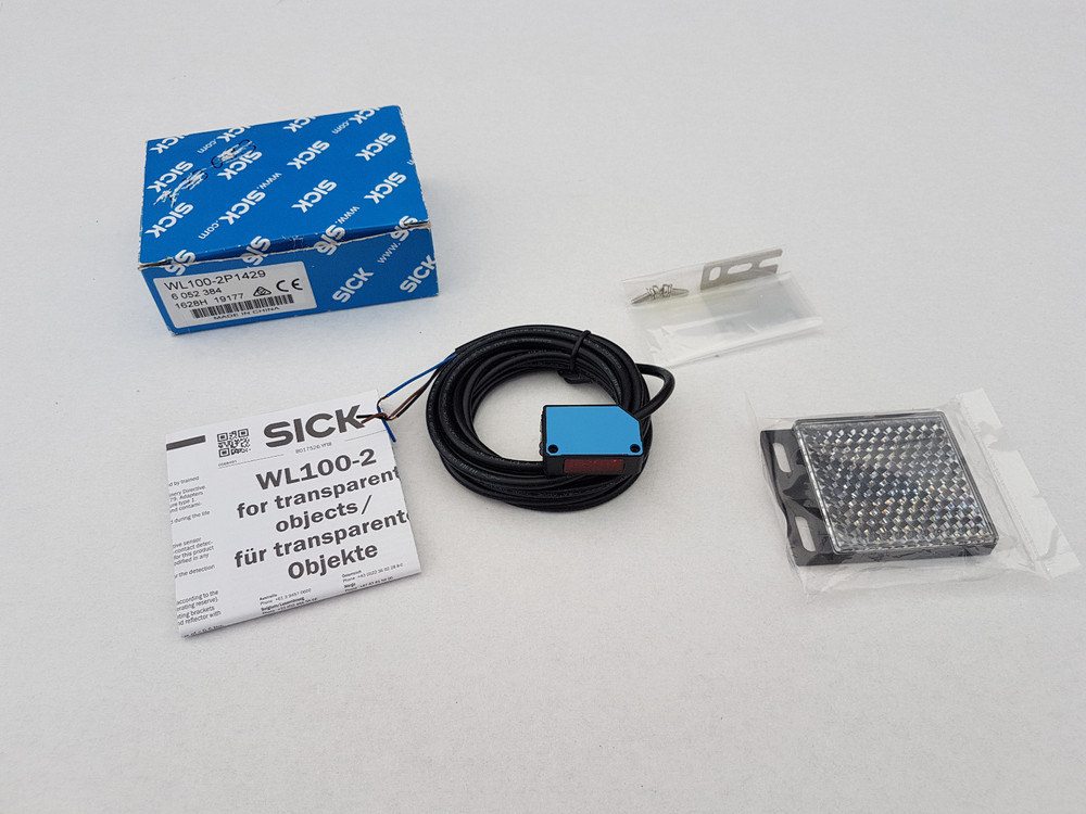 Sick reflective sensor WL100-2P1429 6052384 BNIB