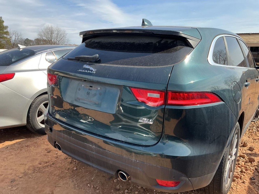 F-PACE 2017 Glove Box 4960752