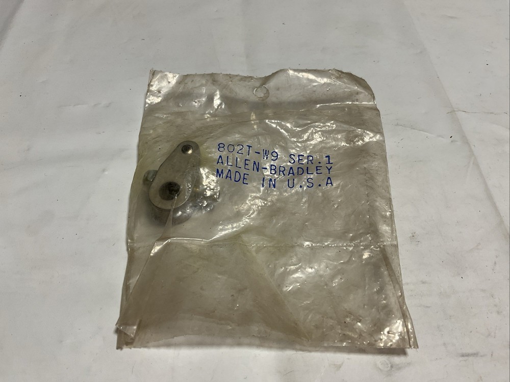 ALLEN BRADLEY 802T-W9 Series 1