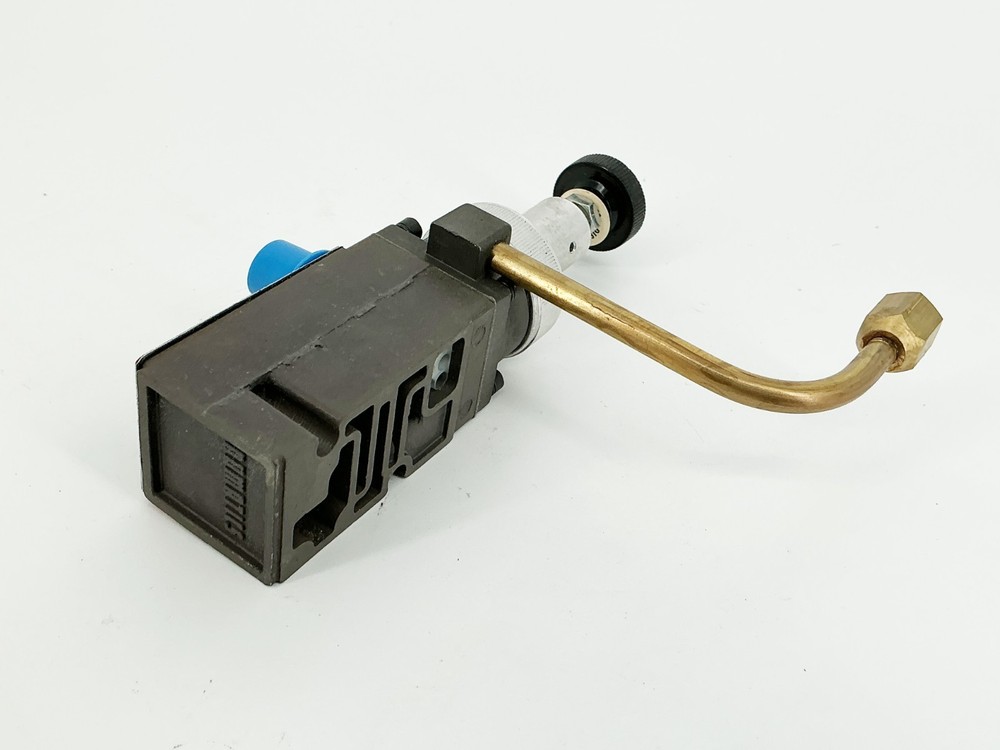 New Numatics 081RS100J000000 Pressure Regulator 10-30PSIG