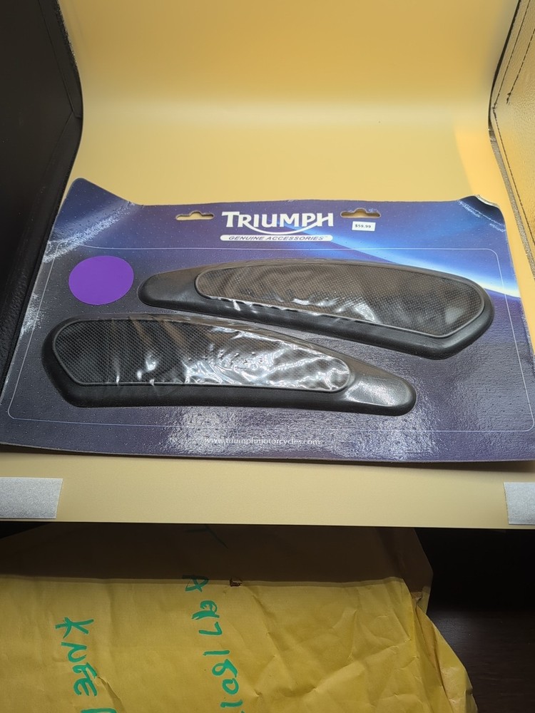 Triumph Knee Pad Kit