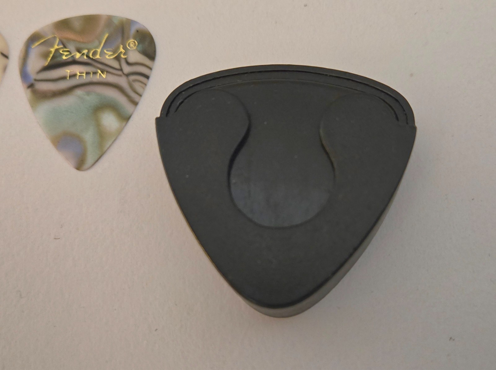 (8) 5 Celluloid 3 Lake Placid Blue Fender Guitar Picks & Jim Dunlop Pick Holder