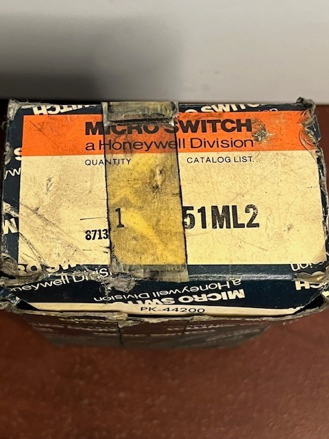 MICROSWITCH HONEYWELL 51ML2 PRECISION LIMIT SWITCH NEW