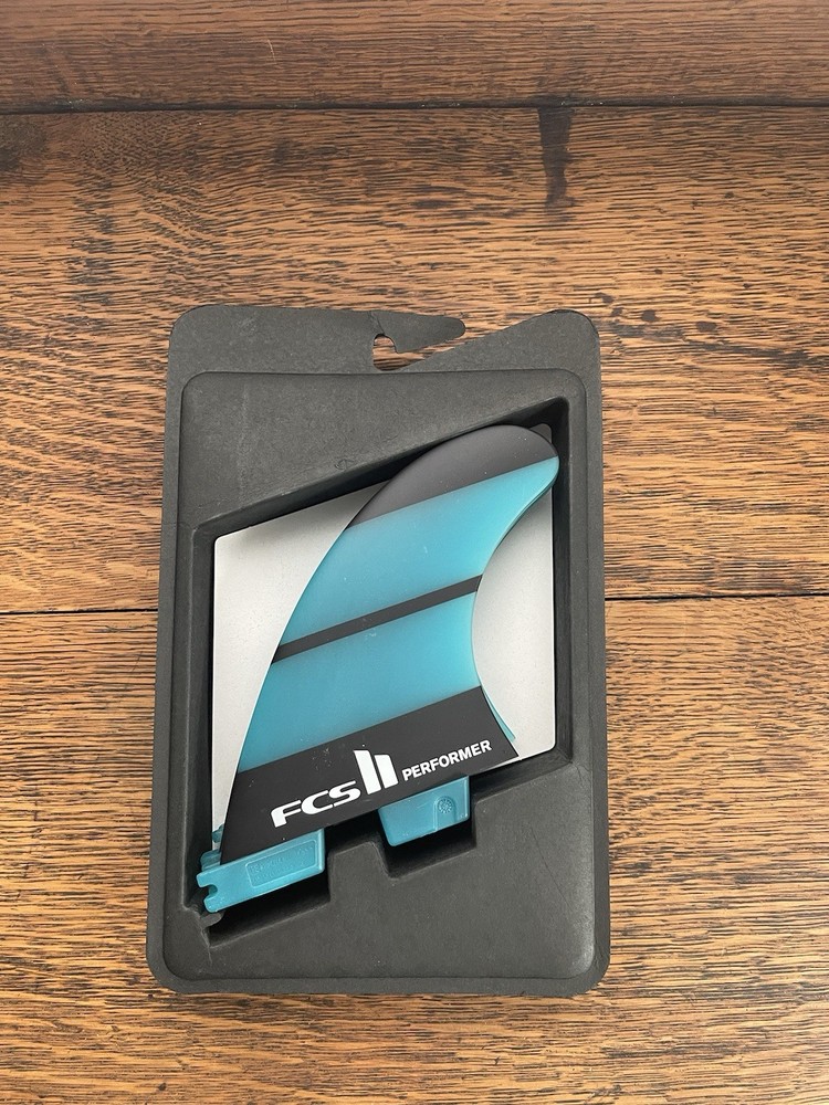 FCS II Performer Tri-Quad(5fins) Medium